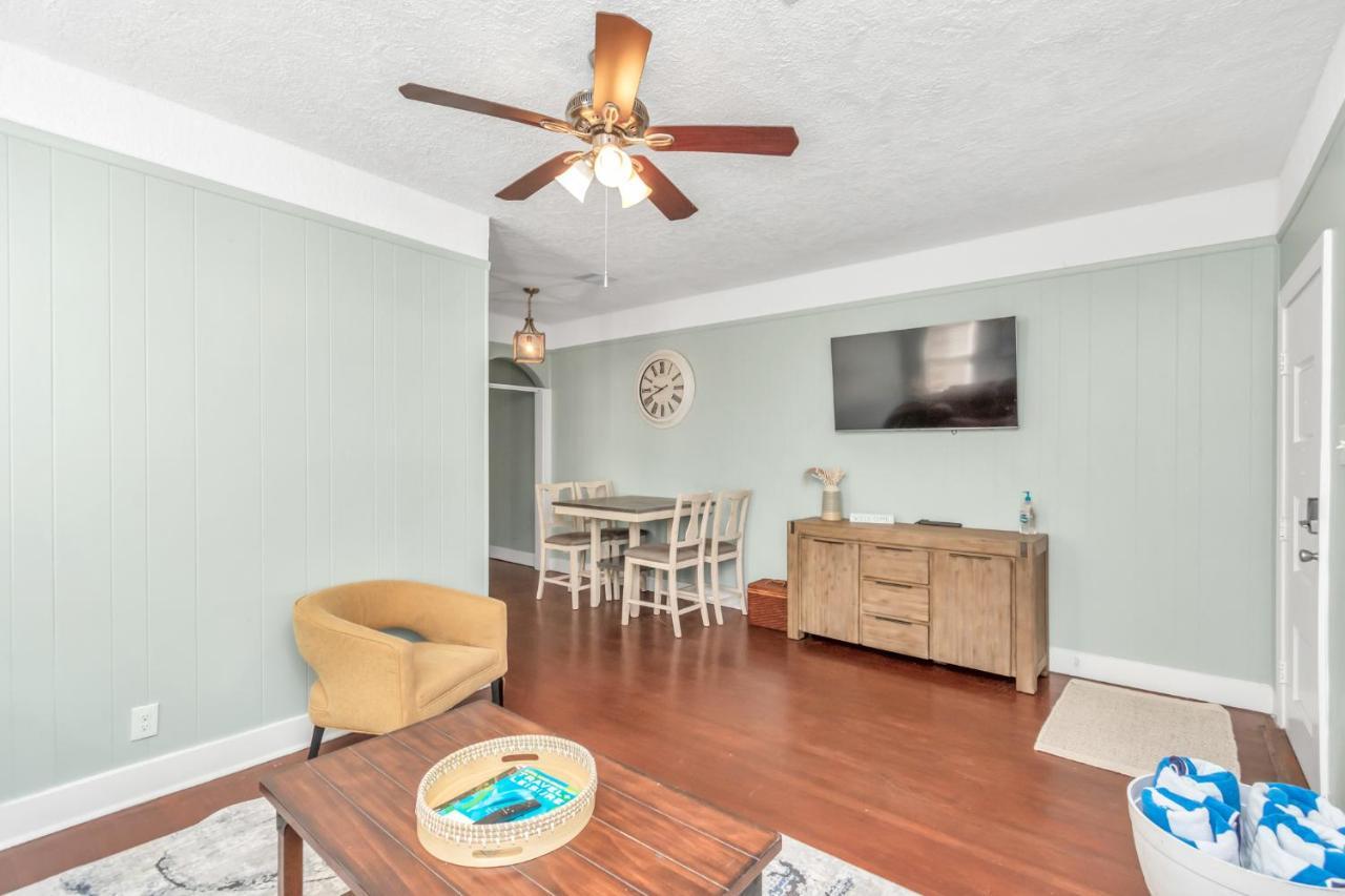 Cozy Historic Galveston House-8 Min Walk To Beach! Exterior photo